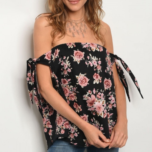 orange creek Tops - SALE!HOST PICK* Floral off-should blouse blk pink